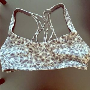 Lululemon sports bra